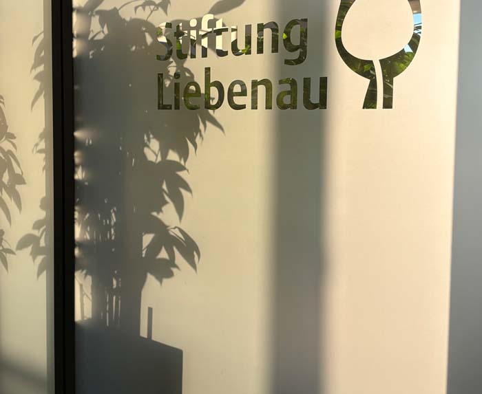 Stiftung Liebenau AG  - Der Schatten der Pflanze