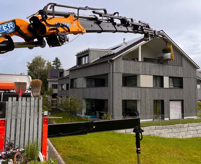 an Ort und Stelle - Mit dem richtigen Kran kein Problem
