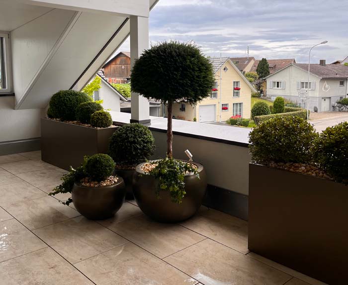 Kugelrund - elegant und abgestimmt mit Aluminiumgefässen nach Mass
